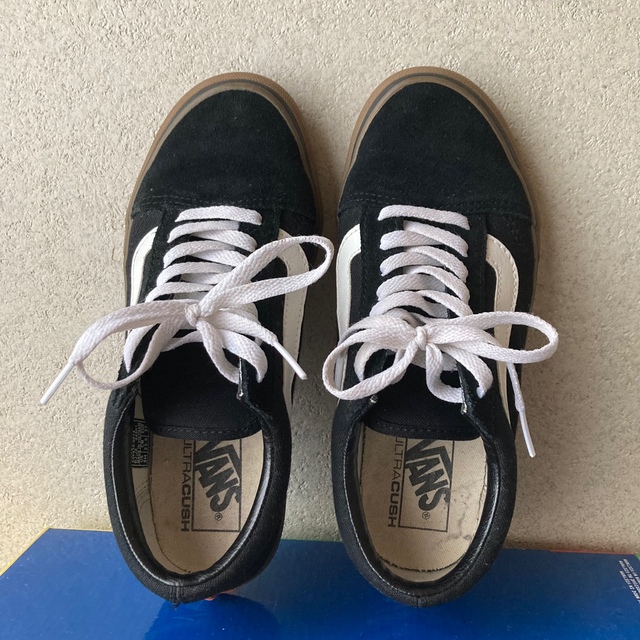 VANS(ヴァンズ)のVANS オールドスクール 23.5 メンズの靴/シューズ(スニーカー)の商品写真