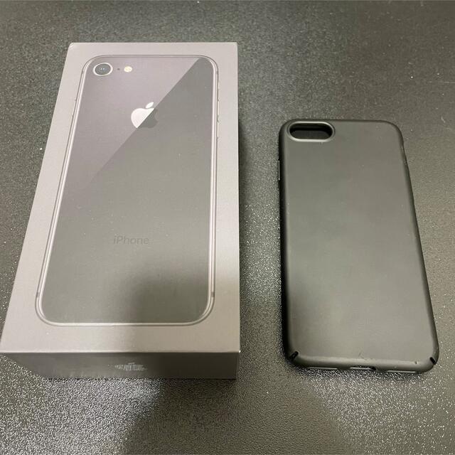 iPhone(アイフォーン)のiPhone 8 64GB docomo 背面ガラス割れ ケース付き スマホ/家電/カメラのスマートフォン/携帯電話(スマートフォン本体)の商品写真
