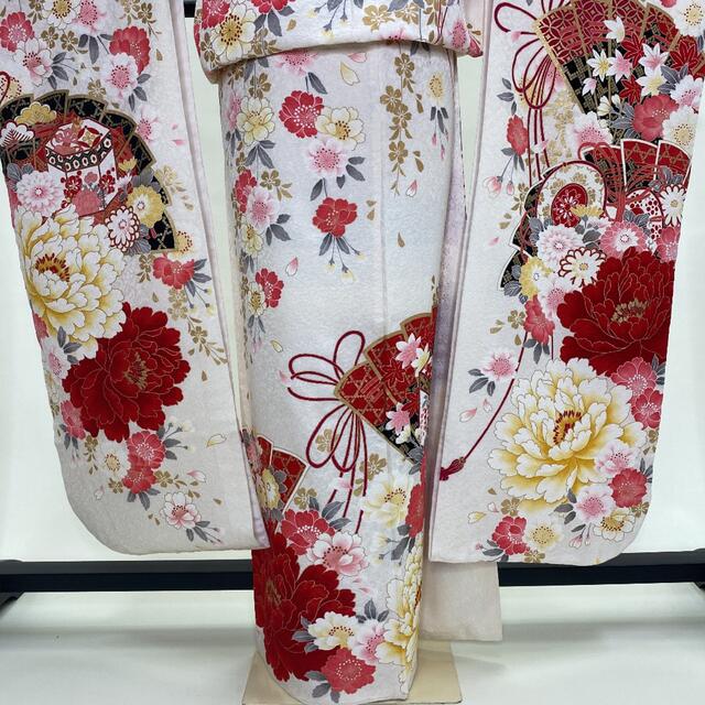 振袖☆正絹☆赤☆白☆金の刺繍入り☆花柄☆古典柄☆裄67cm☆成人式