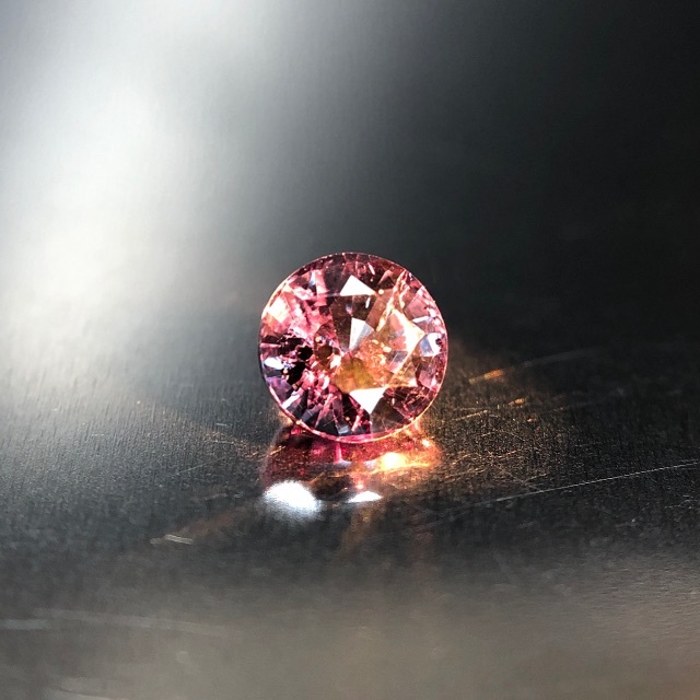 魅惑のカラーチェンジ 0.3ct 天然 ベキリーブルー ガーネット レディースのアクセサリー(リング(指輪))の商品写真