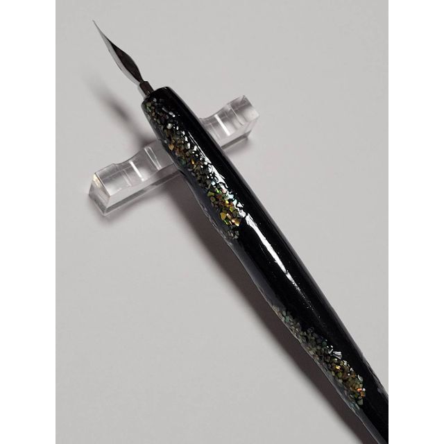 3.研ぎ出し蒔絵模様ペン軸(黒漆塗)特製アートオリジナルペン軸