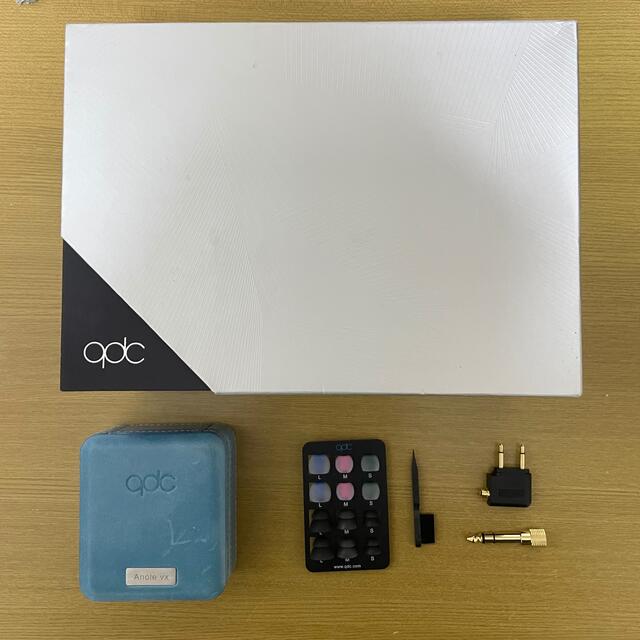 あるぽん様専用qdc anole v10 スマホ/家電/カメラのオーディオ機器(ヘッドフォン/イヤフォン)の商品写真