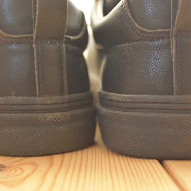 【美品】SLACK 黒　スニーカー メンズの靴/シューズ(スニーカー)の商品写真