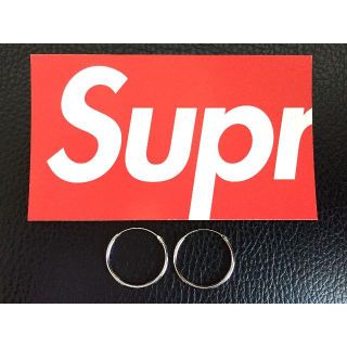 シュプリーム(Supreme)のお得！カード＆ピアスセット！【フープ ピアス 19mm シルバー 2個セット】(ピアス(両耳用))