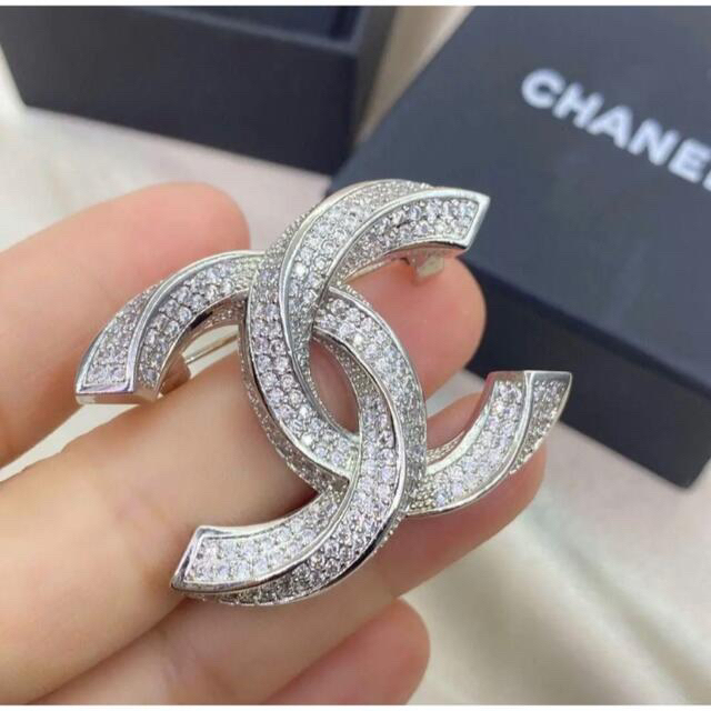 CHANEL(シャネル)のシャネルブローチ レディースのアクセサリー(ブローチ/コサージュ)の商品写真