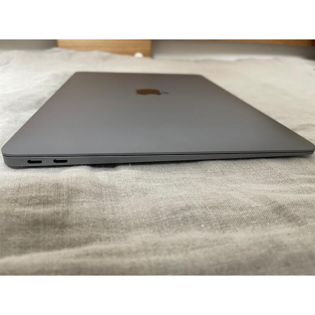 Apple(アップル)のM1 13インチMacBook Air  スペースグレー スマホ/家電/カメラのPC/タブレット(ノートPC)の商品写真