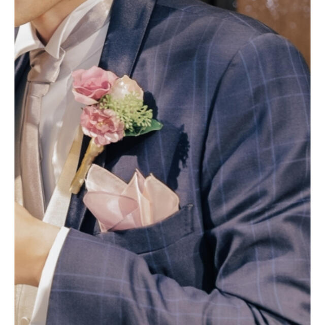 リブラブラフ　ポケットチーフ　パープル　ピンク　結婚式　新郎 レディースのフォーマル/ドレス(ウェディングドレス)の商品写真