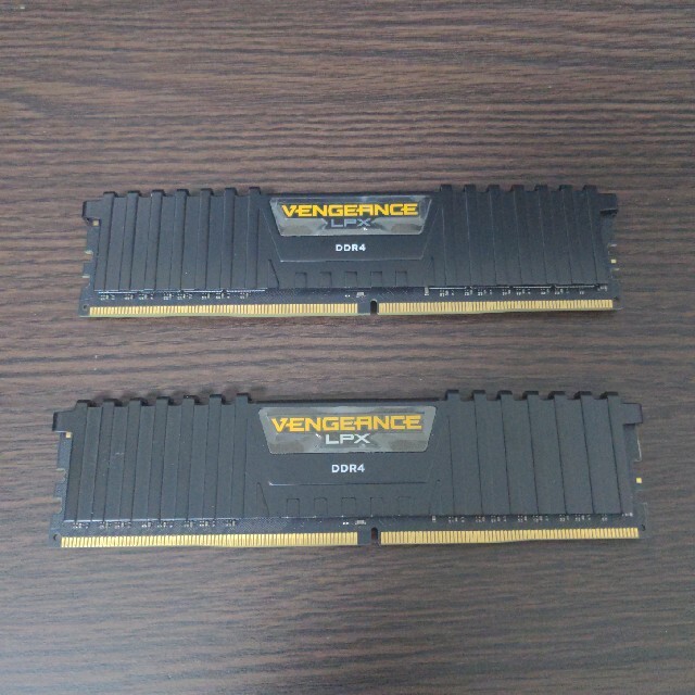 corsair製メモリ DDR4-2666MHz 16GB(8GBx2)