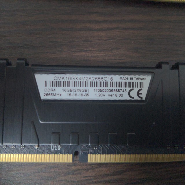 corsair製メモリ DDR4-2666MHz 16GB(8GBx2) 1