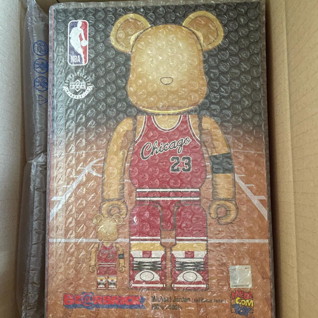 フィギュアBearbrick Michael Jordan 1985 100% & 400