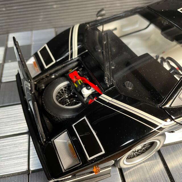 激レア入手困難絶版!京商1/18 ランボルギーニ カウンタック LP500Rの