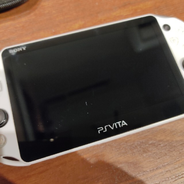 PS VITA 本体　　PCH-2000 ホワイト　メモリーカード16GB付き 3