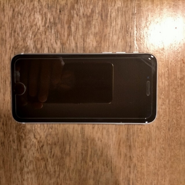 大特価 iPhone SIM se iPhone 第二世代 64GB フリー84400 iface付