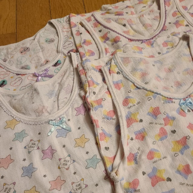 肌着 130cm 4枚セット キッズ/ベビー/マタニティのキッズ服女の子用(90cm~)(下着)の商品写真