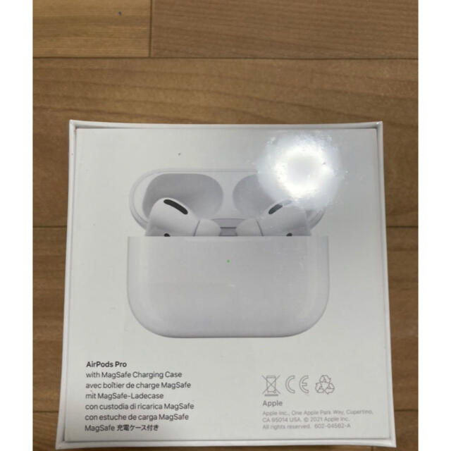 Apple(アップル)のAirPods Pro エアポッズ プロ 2021 MLWK3J/A 新品未開封 スマホ/家電/カメラのオーディオ機器(ヘッドフォン/イヤフォン)の商品写真