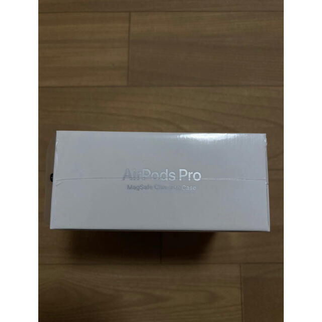 Apple(アップル)のAirPods Pro エアポッズ プロ 2021 MLWK3J/A 新品未開封 スマホ/家電/カメラのオーディオ機器(ヘッドフォン/イヤフォン)の商品写真