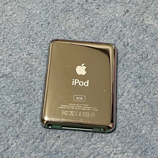 iPod(アイポッド)のiPod nano 第三世代 8GB スマホ/家電/カメラのオーディオ機器(ポータブルプレーヤー)の商品写真