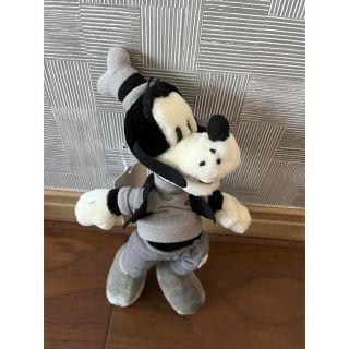 ディズニー(Disney)のグーフィー。ぬいぐるみバッジ。ディズニー。グレー。(キャラクターグッズ)