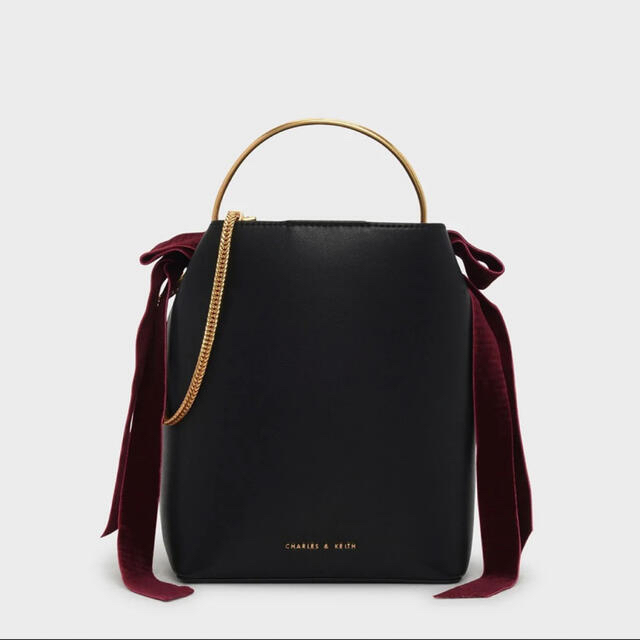 charles and keith バッグ　ベルベット　バケツ型