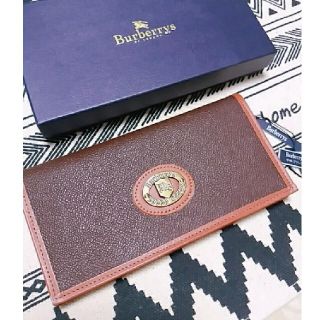 バーバリー(BURBERRY)の未使用　Burberry　バーバリー　パスポートケース　パスポート入れ(旅行用品)