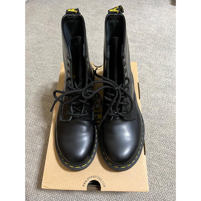 Dr.Martens(ドクターマーチン)のドクターマーチン　8ホールブーツ レディースの靴/シューズ(ブーツ)の商品写真