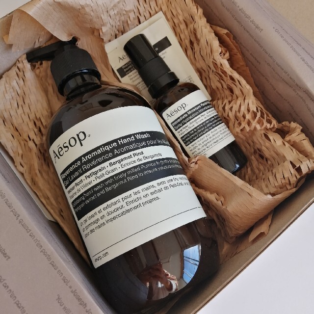 Aesop(イソップ)のイソップ　Aesop　ハンドウォッシュ　500ml　保湿ミスト　ハンドソープ コスメ/美容のボディケア(ボディソープ/石鹸)の商品写真