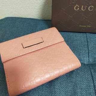 グッチ(Gucci)のGUCCI　二つ折り財布　ピンク(財布)