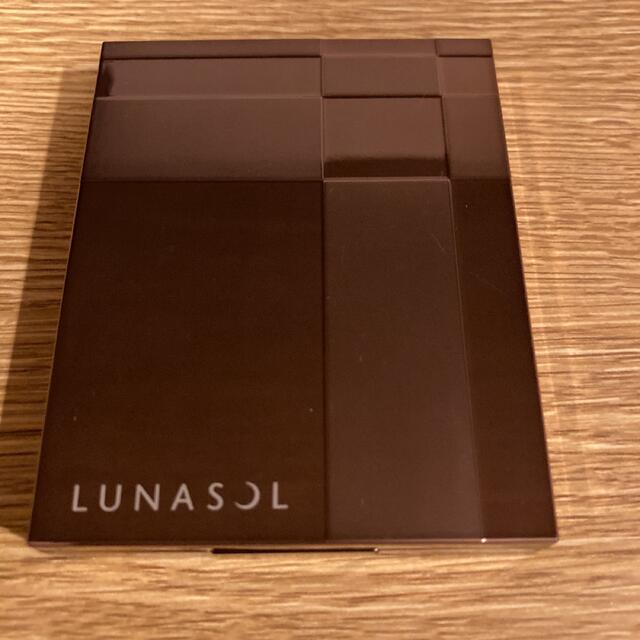 LUNASOL(ルナソル)のルナソル　パーティコフレ　 コスメ/美容のベースメイク/化粧品(アイシャドウ)の商品写真