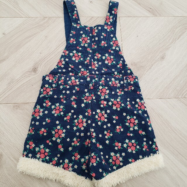 Youpi!(ユッピー)のyoupi!  小花柄サロペット  120 キッズ/ベビー/マタニティのキッズ服女の子用(90cm~)(その他)の商品写真