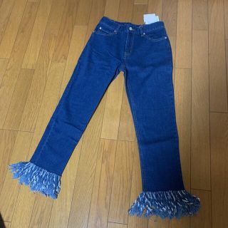 ザラ(ZARA)の定価6490円 新品未使用　裾フリンジデニム　タグ付き デニムパンツ(デニム/ジーンズ)