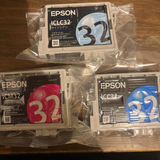 エプソン(EPSON)の●EPSON プリンターカートリッジ IC32●3色セット●送料無料！(PC周辺機器)