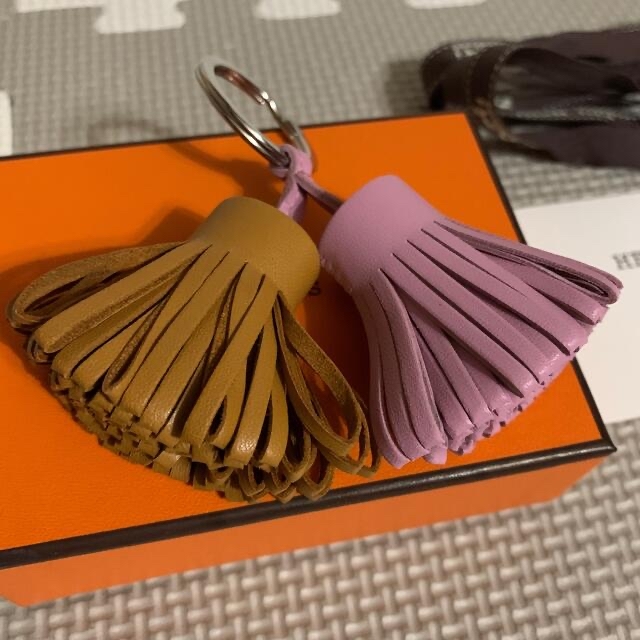 HERMES カルメンウノドス　モーヴシルベストル　セサミ