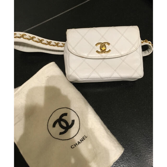 CHANEL(シャネル)のシャネル ウエストポーチ ショルダー レディースのバッグ(ショルダーバッグ)の商品写真