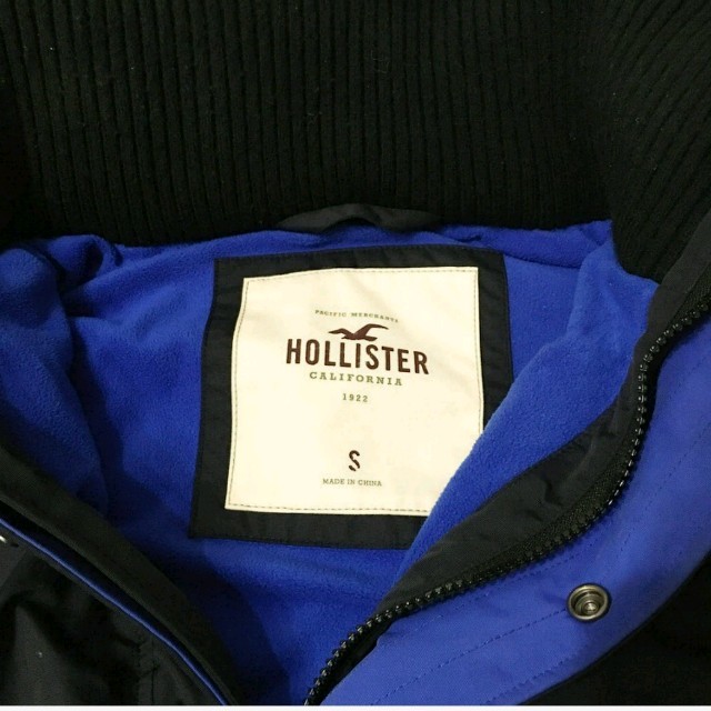 Hollister(ホリスター)のレア！ホリスターマウンテンパーカー風ブルゾン ハワイ購入 送料込み メンズのジャケット/アウター(マウンテンパーカー)の商品写真