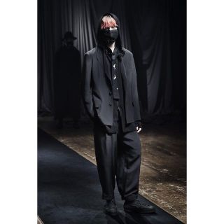 ヨウジヤマモト(Yohji Yamamoto)のヨウジヤマモト 21AW look12 G-ショートシルクJKT セットアップ(テーラードジャケット)