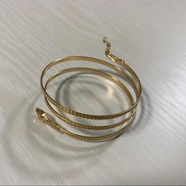❤️SALE❤️スネーク ゴールド ブレスレット バングル 金 アクセサリー 蛇の通販 by Akari☆おまとめ割引致します|ラクマ ❤️SALE❤️スネーク ゴールド ブレスレット バングル 金 アクセサリー 蛇の通販 by Akari☆おまとめ割引致します|ラクマ