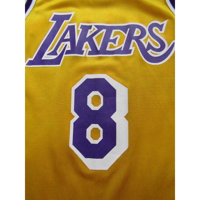 Champion(チャンピオン)のNBA LAKERS BRYANT ＃８ コービー・ブライアント ユニフォーム スポーツ/アウトドアのスポーツ/アウトドア その他(バスケットボール)の商品写真