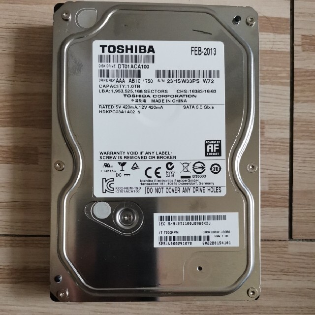 東芝(トウシバ)のTOSHIBA 3.5インチHDD DT01ACA100 1tb 動作確認済み スマホ/家電/カメラのPC/タブレット(PCパーツ)の商品写真