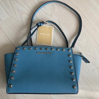 マイケルコース(Michael Kors)の美品　マイケルコース　スタッズ　ショルダーバッグ(ショルダーバッグ)