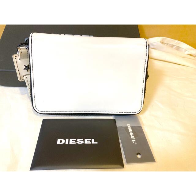 DIESEL(ディーゼル)のDIESEL ディーゼル JADDAA ファスナー折り財布 内側レザー 白 レディースのファッション小物(財布)の商品写真