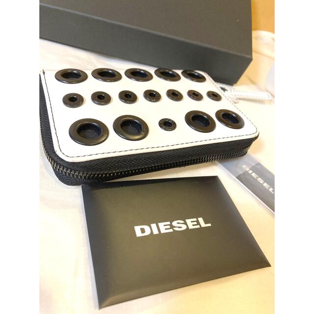 DIESEL(ディーゼル)のDIESEL ディーゼル JADDAA ファスナー折り財布 内側レザー 白 レディースのファッション小物(財布)の商品写真