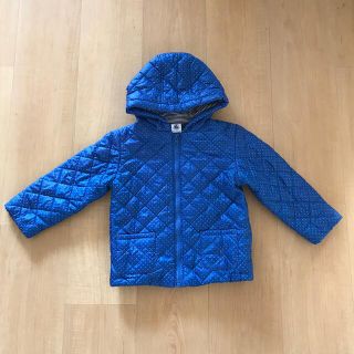 プチバトー(PETIT BATEAU)のプチバトー　ドットプリントフード付ブルゾン　24m/86㎝(ジャケット/上着)