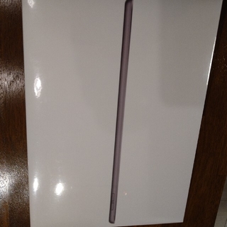 アイパッド(iPad)のiPad第9世代64GB新品未使用未開封スペースグレイ(タブレット)