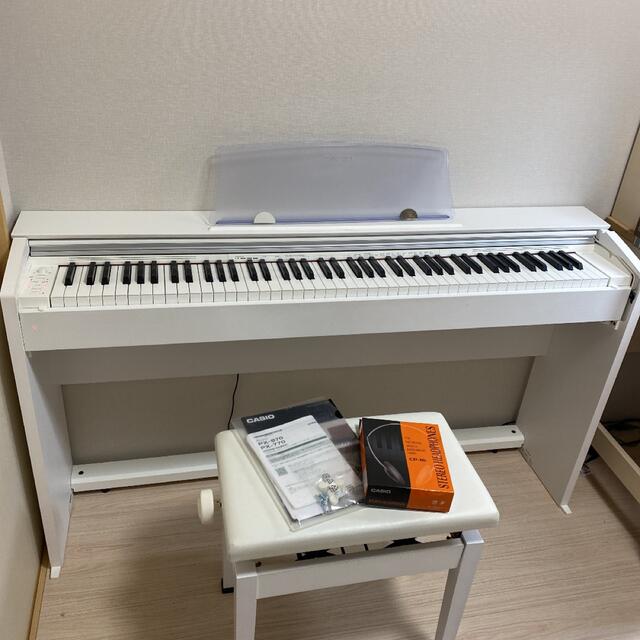 CASIO(カシオ)のmi様専用⭐︎CASIO PX-770WE ⭐︎美品⭐︎日本製椅子とヘッドフォン 楽器の鍵盤楽器(電子ピアノ)の商品写真