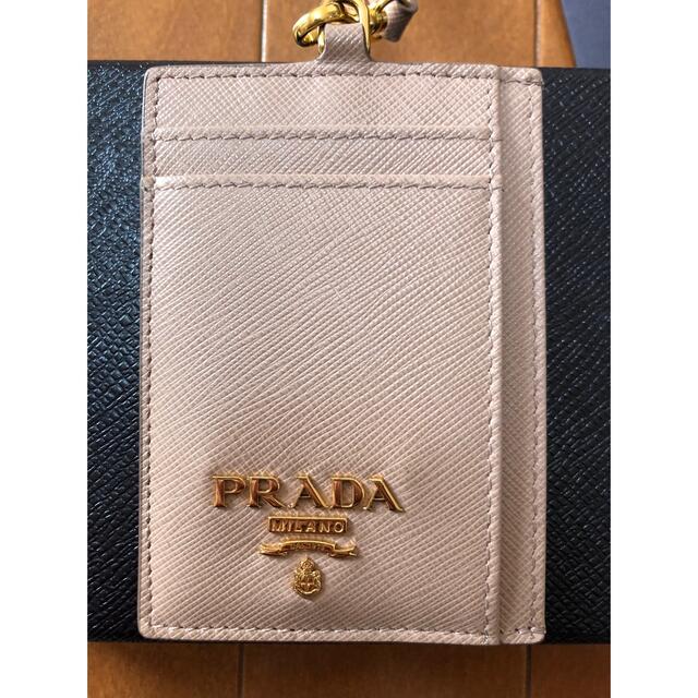 PRADA(プラダ)のプラダ　パスケース　カードホルダー　ID ネックホルダー　社員証　ベージュ レディースのファッション小物(パスケース/IDカードホルダー)の商品写真