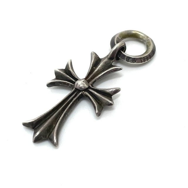 Chrome Hearts(クロムハーツ)のクロムハーツ TINY CH CROSS タイニーCHクロス チャーム シルバー メンズのアクセサリー(その他)の商品写真