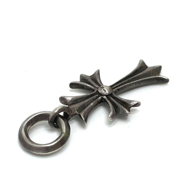 Chrome Hearts(クロムハーツ)のクロムハーツ TINY CH CROSS タイニーCHクロス チャーム シルバー メンズのアクセサリー(その他)の商品写真