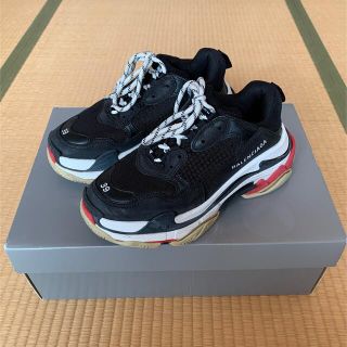 バレンシアガ(Balenciaga)のバレンシアガ トリプルs ブラック×レッド(スニーカー)