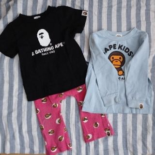 アベイシングエイプ(A BATHING APE)のおがち様専用 BAPEKIDS サイズ80と90 Tシャツ パンツ 3点セット(Tシャツ/カットソー)