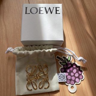 ロエベ(LOEWE)のロエベ　アナグラム ブローチ ゴールド(ブローチ/コサージュ)